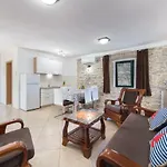 Ana *