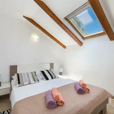 Διαμέρισμα Ana